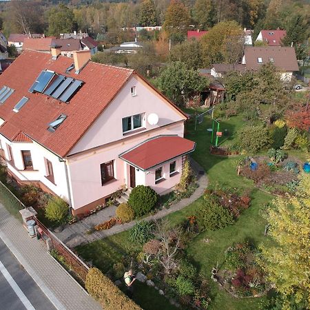 Apartment In Blossom Garden Nove Mesto pod Smrkem Esterno foto