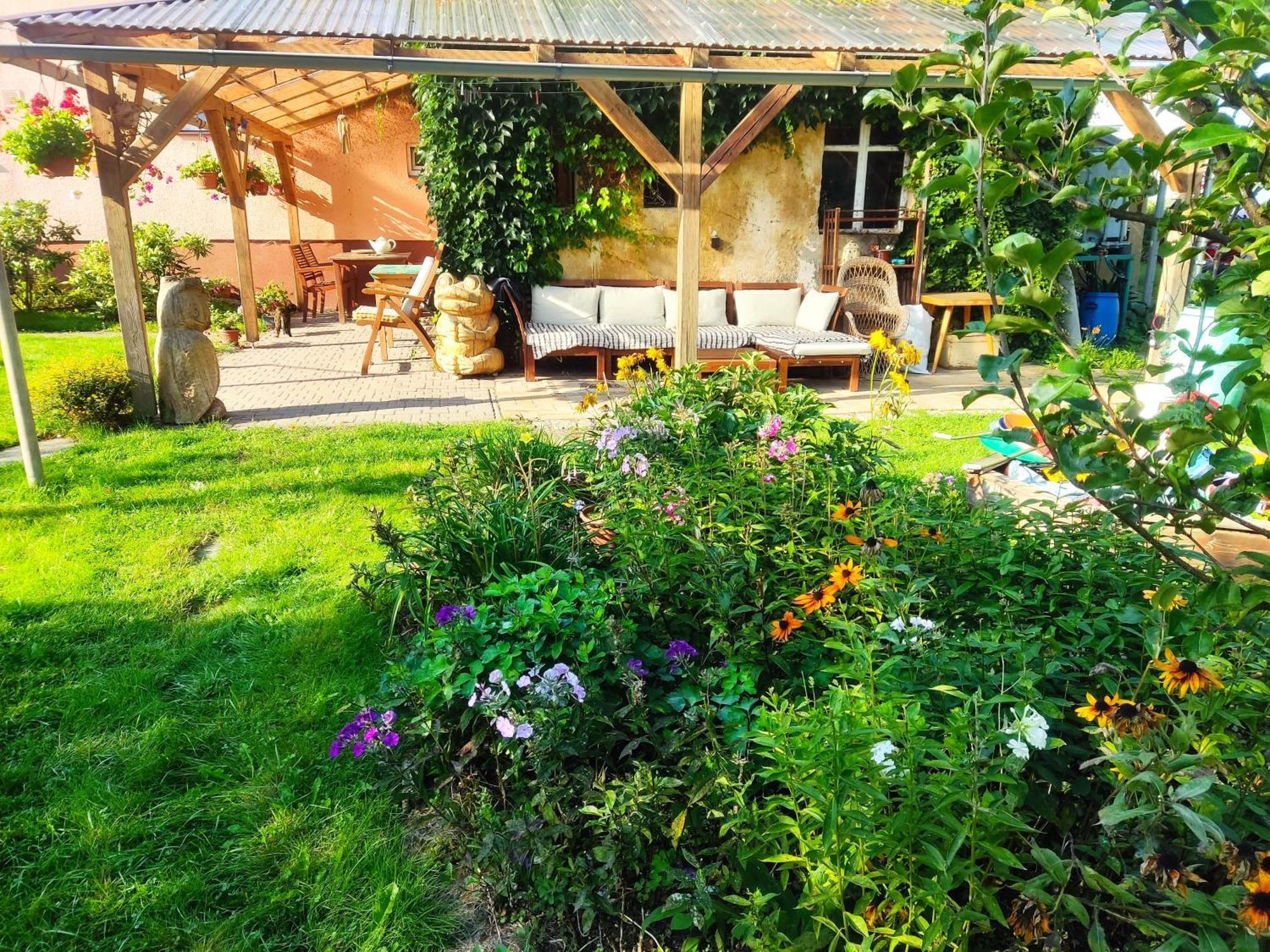 Apartment In Blossom Garden Nove Mesto pod Smrkem Esterno foto
